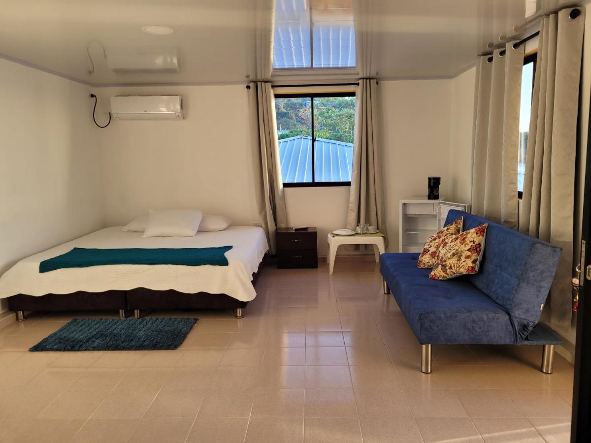 Y Restaurante Miss Elma Homestay