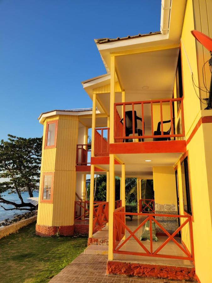 Y Restaurante Miss Elma Homestay