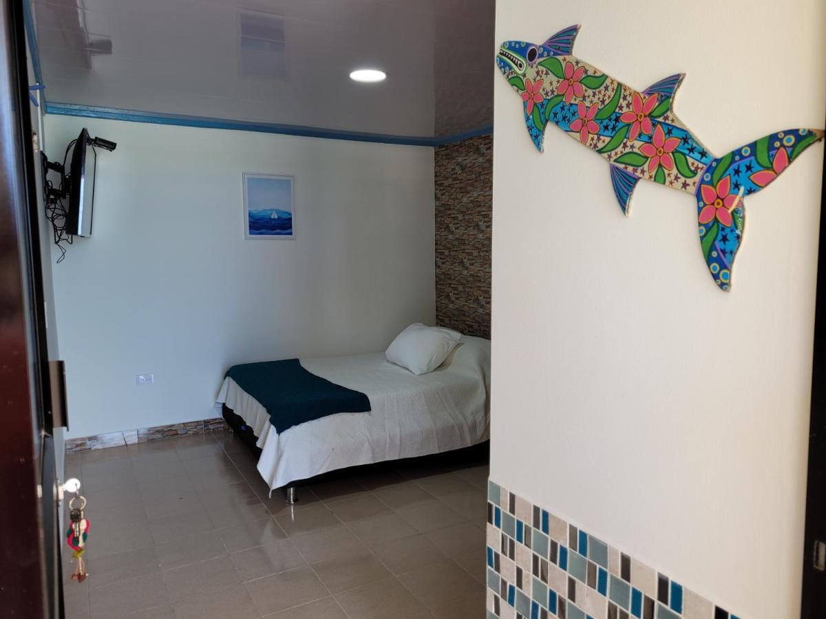 Y Restaurante Miss Elma Homestay Fresh Water Bay