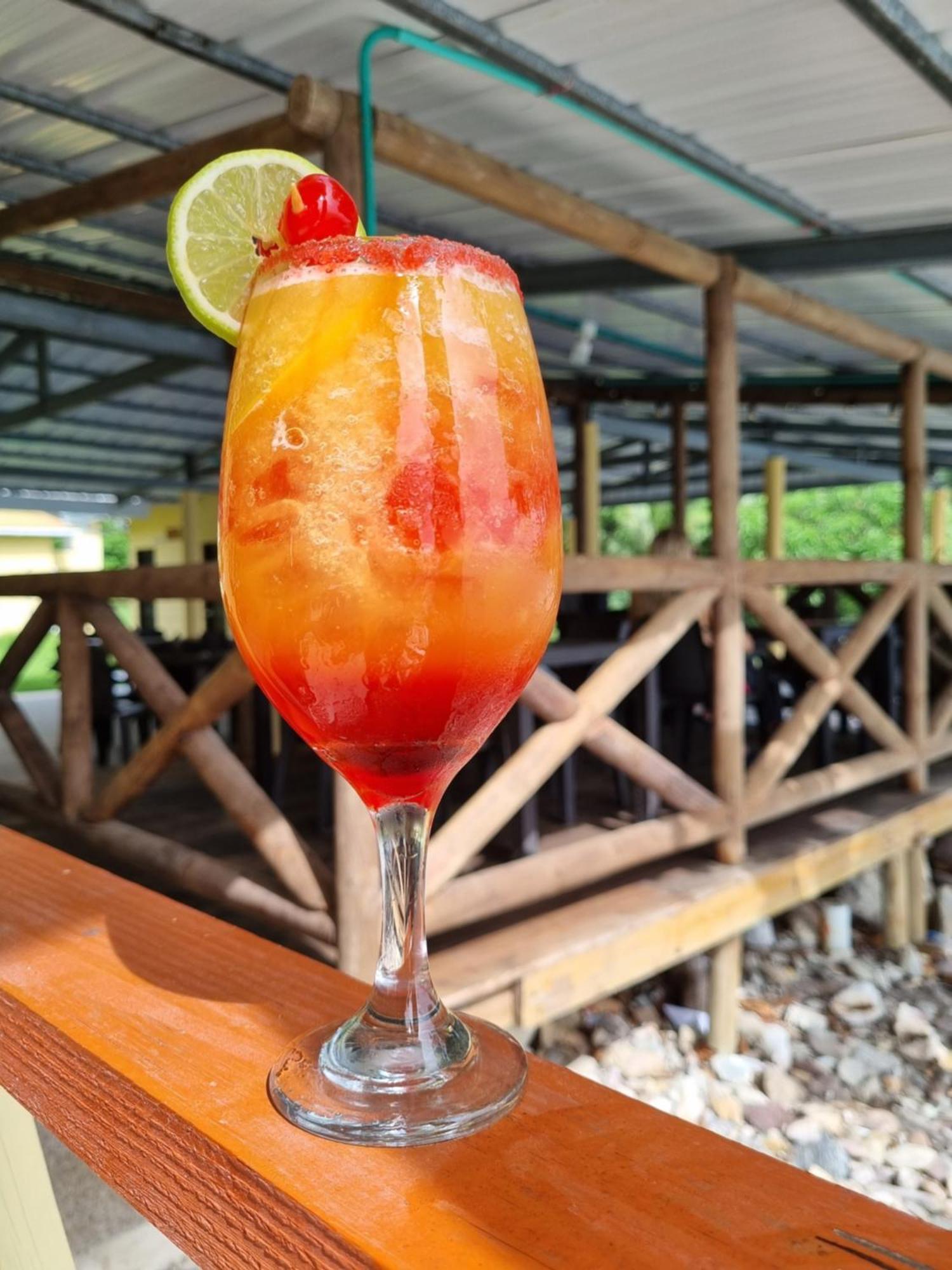 Y Restaurante Miss Elma
