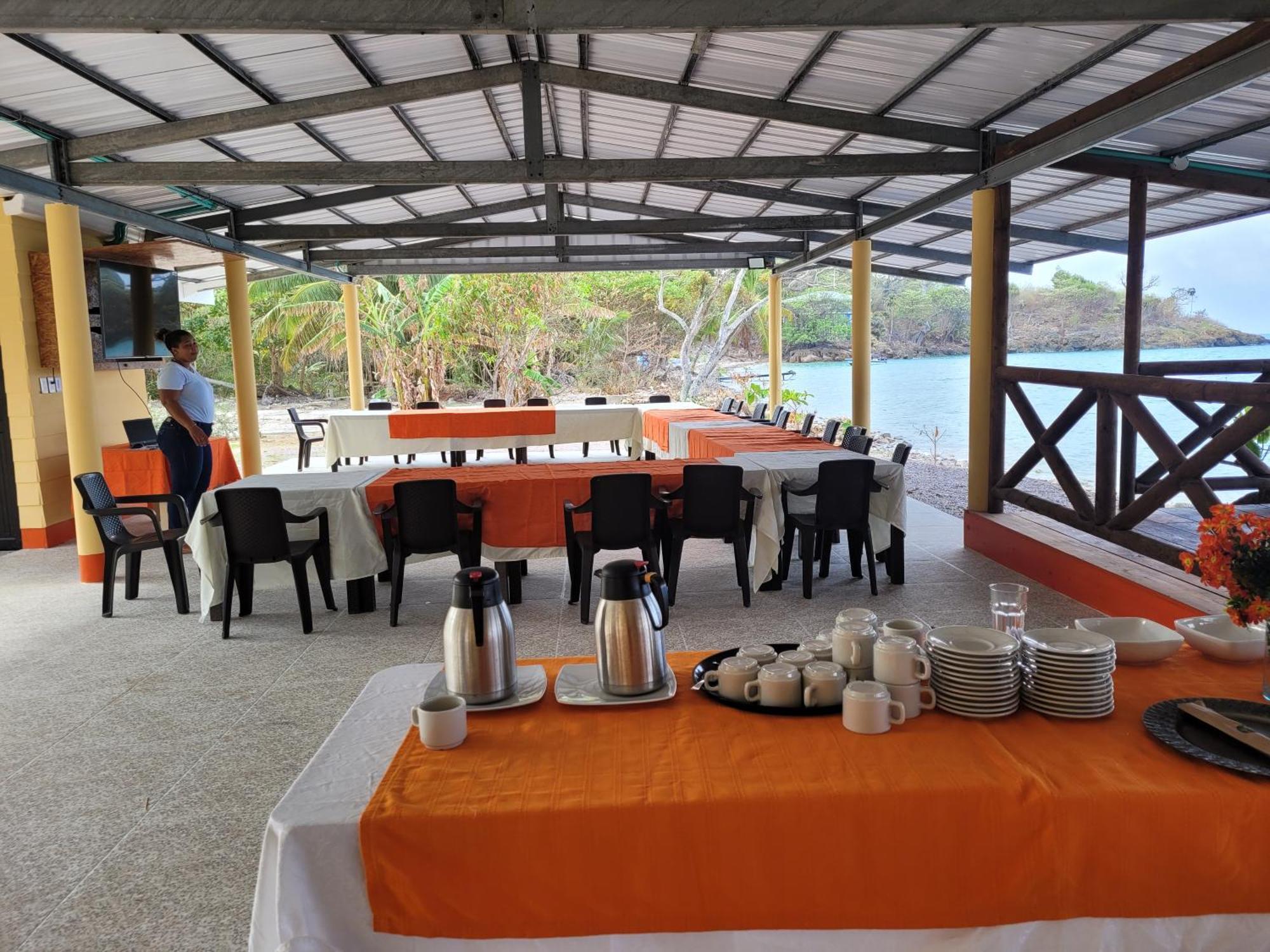 Homestay Y Restaurante Miss Elma Fresh Water Bay