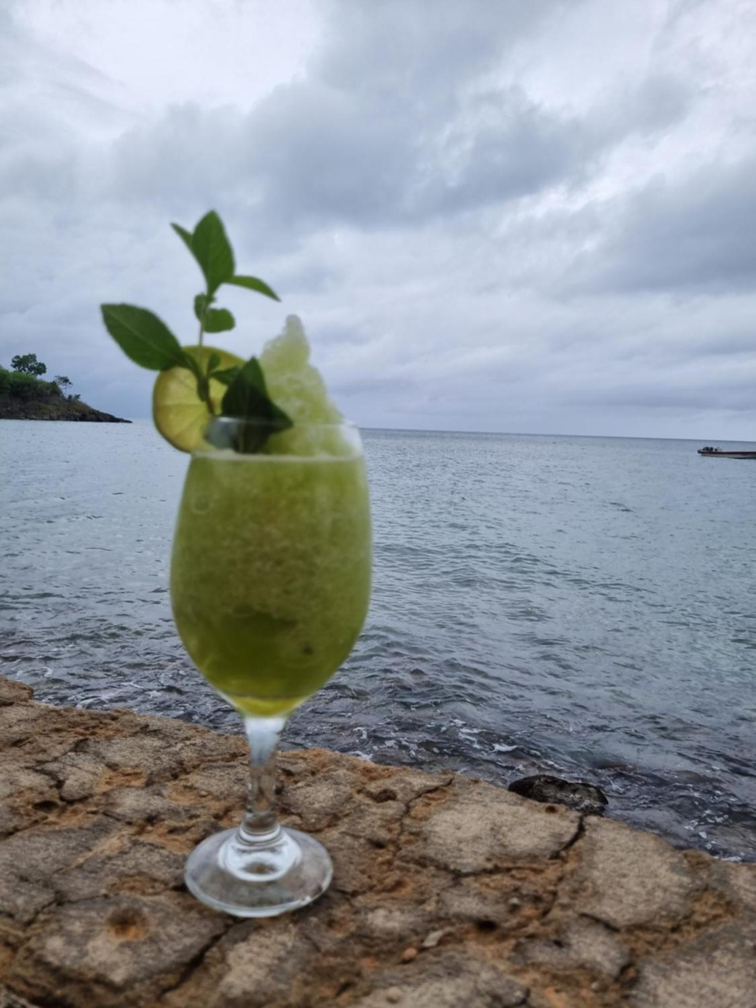 Y Restaurante Miss Elma * Fresh Water Bay