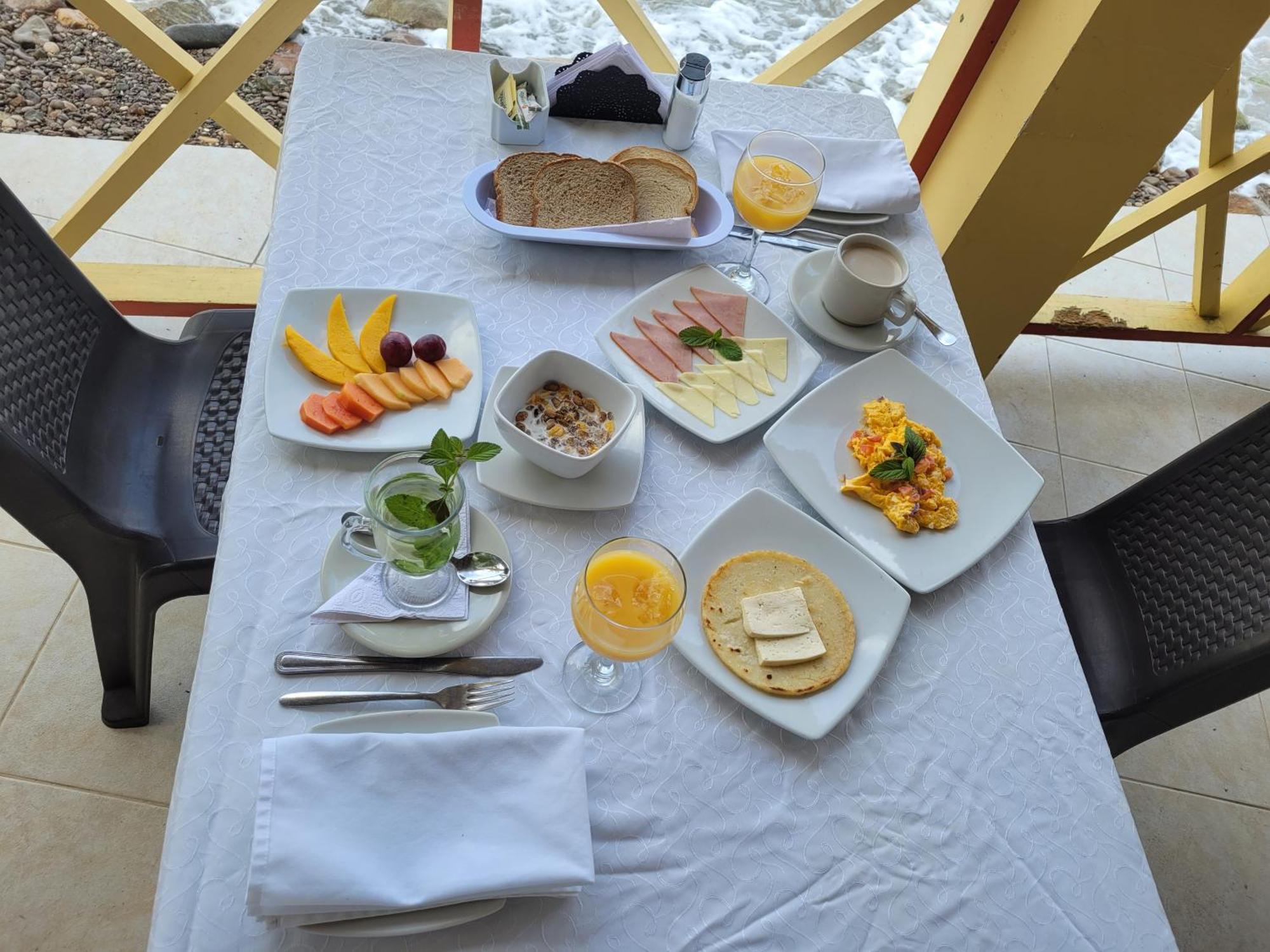 Homestay Y Restaurante Miss Elma