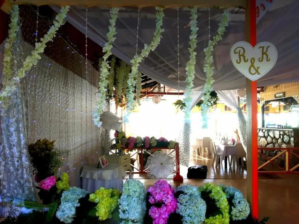 Y Restaurante Miss Elma Homestay